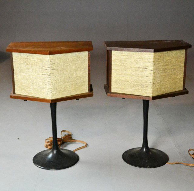 (2) BOSE MODEL 901 SPEAKERS: Two Boise model 901 speakers mahogony case, with speakers on beige fabric, resting on black metal pedestals, with a round base, 30.5" H. circa 1960's- 70's. Private collection Oxford Mi.