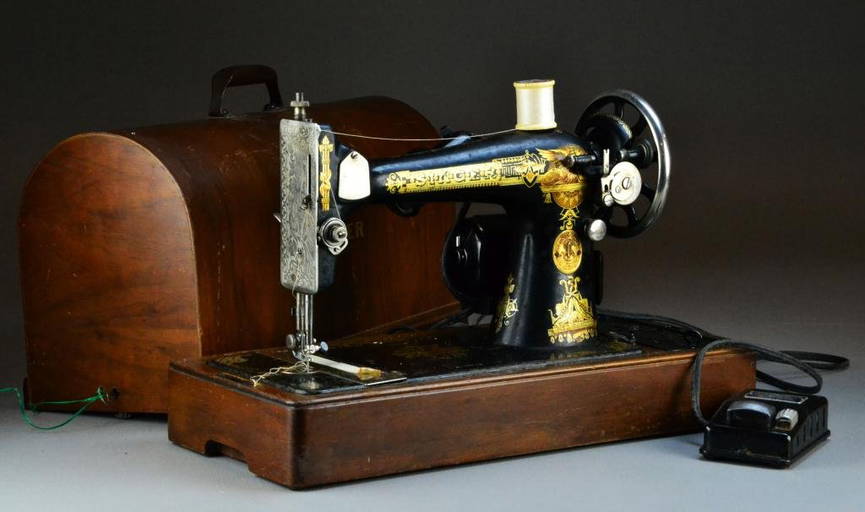 Antique Singer Sewing Machine Bz 9 8