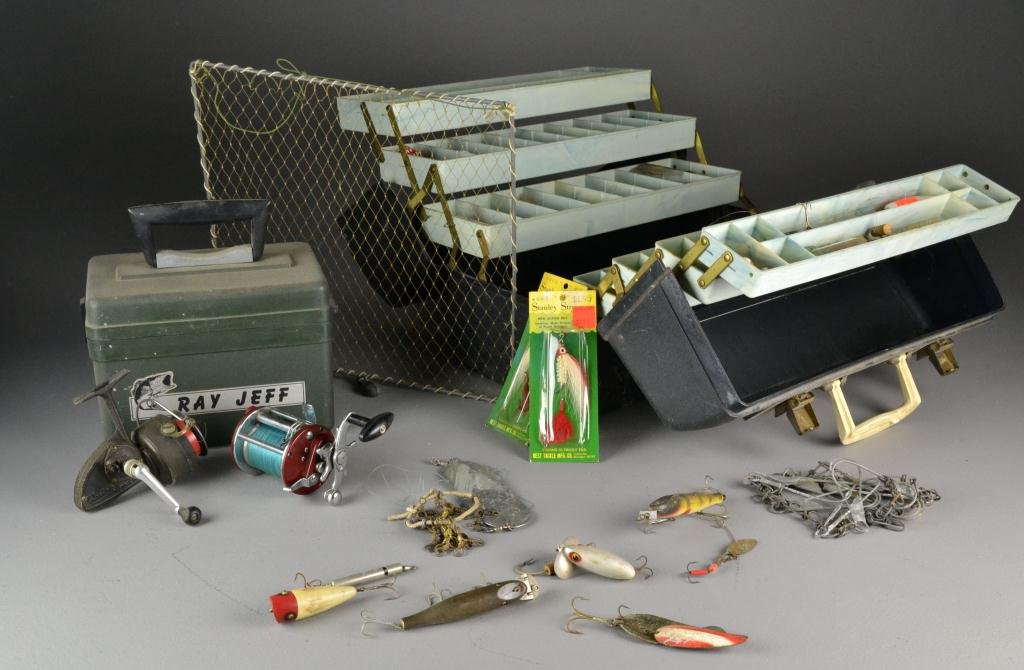 (100+) Large Collection of Antique Fishing Lures: To include antique and new metal and wood lures, several types of fishing reels, nets, fishing box and tackle, circa 20th century. Condition: varies. Property of a Davison, Michigan, gentleman.