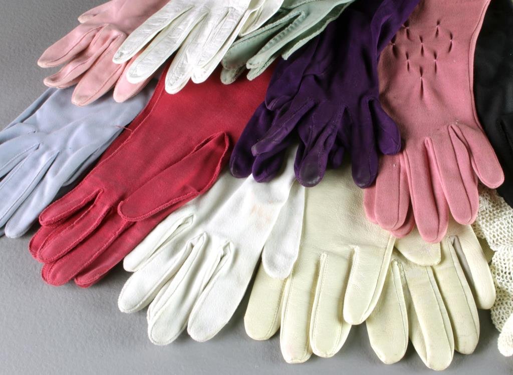 (40+) Assorted Women's Gloves & Belts: Comprised of several pairs of gloves in various styles, along with an assortment of belts, circa early-mid 20th century. Property of a Bloomfield Hills, MI lady.
