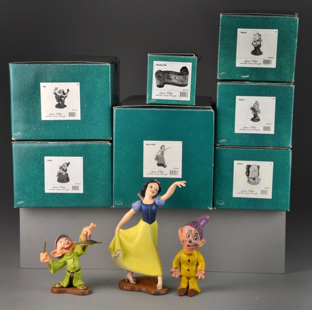 (9) Walt Disney Classics Collection Figurines