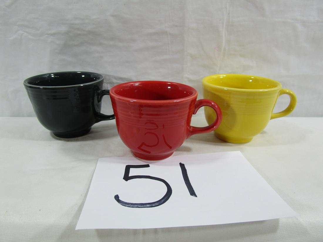 FIESTA Lot Of 3 Tea Cups: These cups are about 3" tall and 3.5" at the rim. They are in good condition.