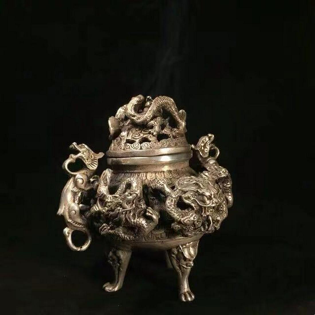 A XUANDE MARK SILVER CENSER WITH FIVE DRAGON CARVING: Time Ming Dynasty / Width 6.3 in / Height 6.3 in