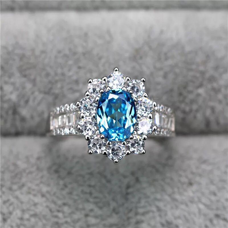925 Silver 1.51ct Topaz 0.321ct Diamond Ring: 925 Silver 1.51ct Topaz 0.321ct Diamond Ring ****** Metal: 925 Silver / Total Item Weight: 2 grams / Main Stone: Topaz / Color: Blue / Carat Total Weight: 1.51 / Secondary Stone: Diamond / Carat Total