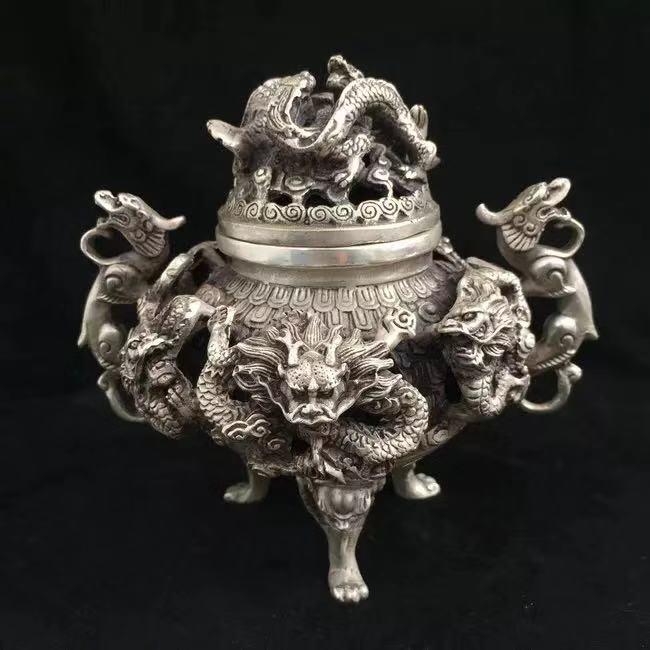A XUANDE MARK SILVER CENSER WITH FIVE DRAGON CARVING: Time Ming Dynasty / Width 6.3 in / Height 6.3 in