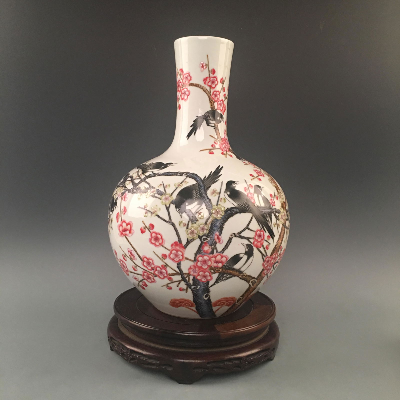 Chinese Famille Rose Bird Vase with Qianlong Mark (1 of 8)