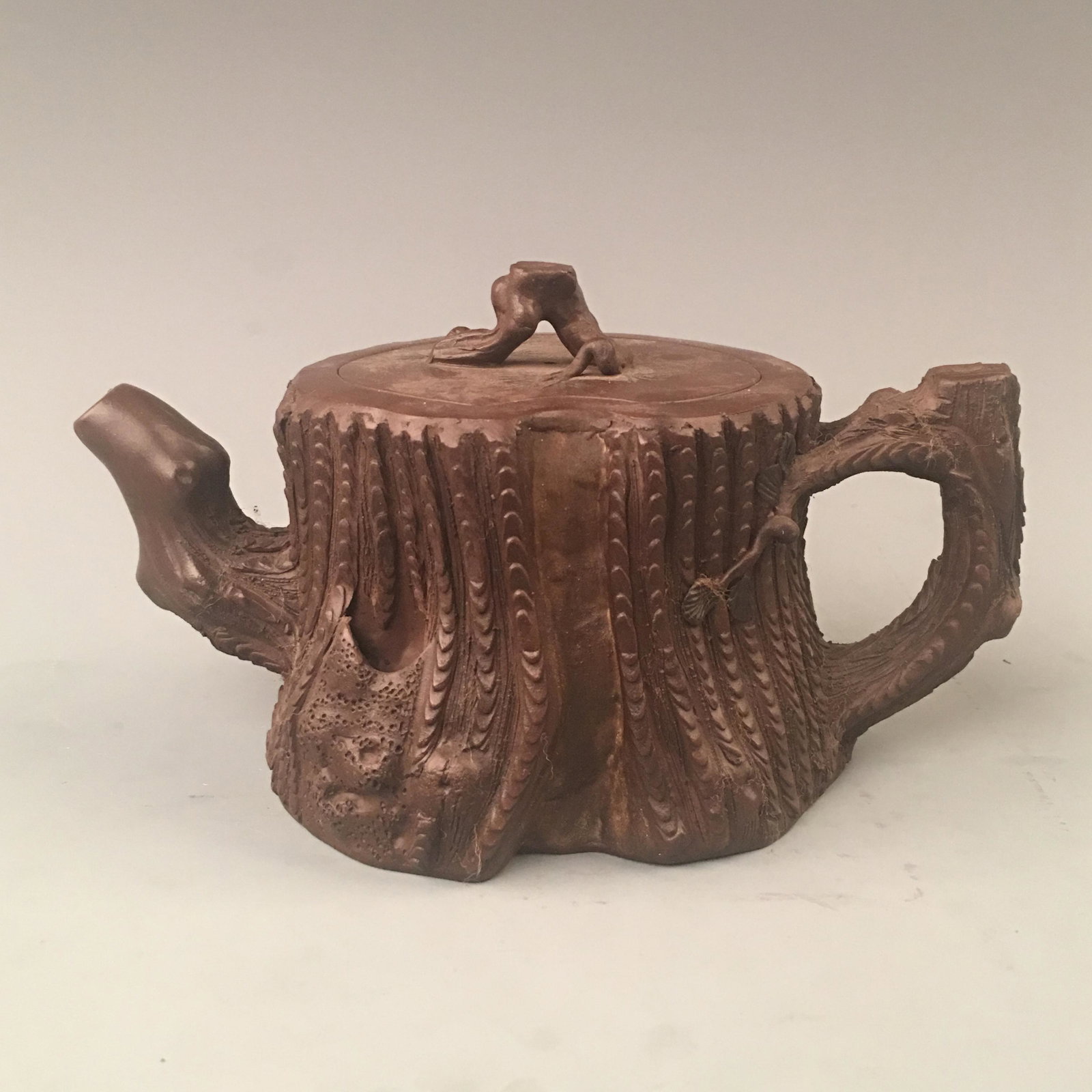 Chinese Yixing Teapot: Chinese Yixing Teapot 8-1/4'' H, 4-1/2'' W; 825 g Shipping: We are able to pack and ship this item to an address in the United States via UPS Ground or USPS Priority Mail for $30.00. Tracking informat