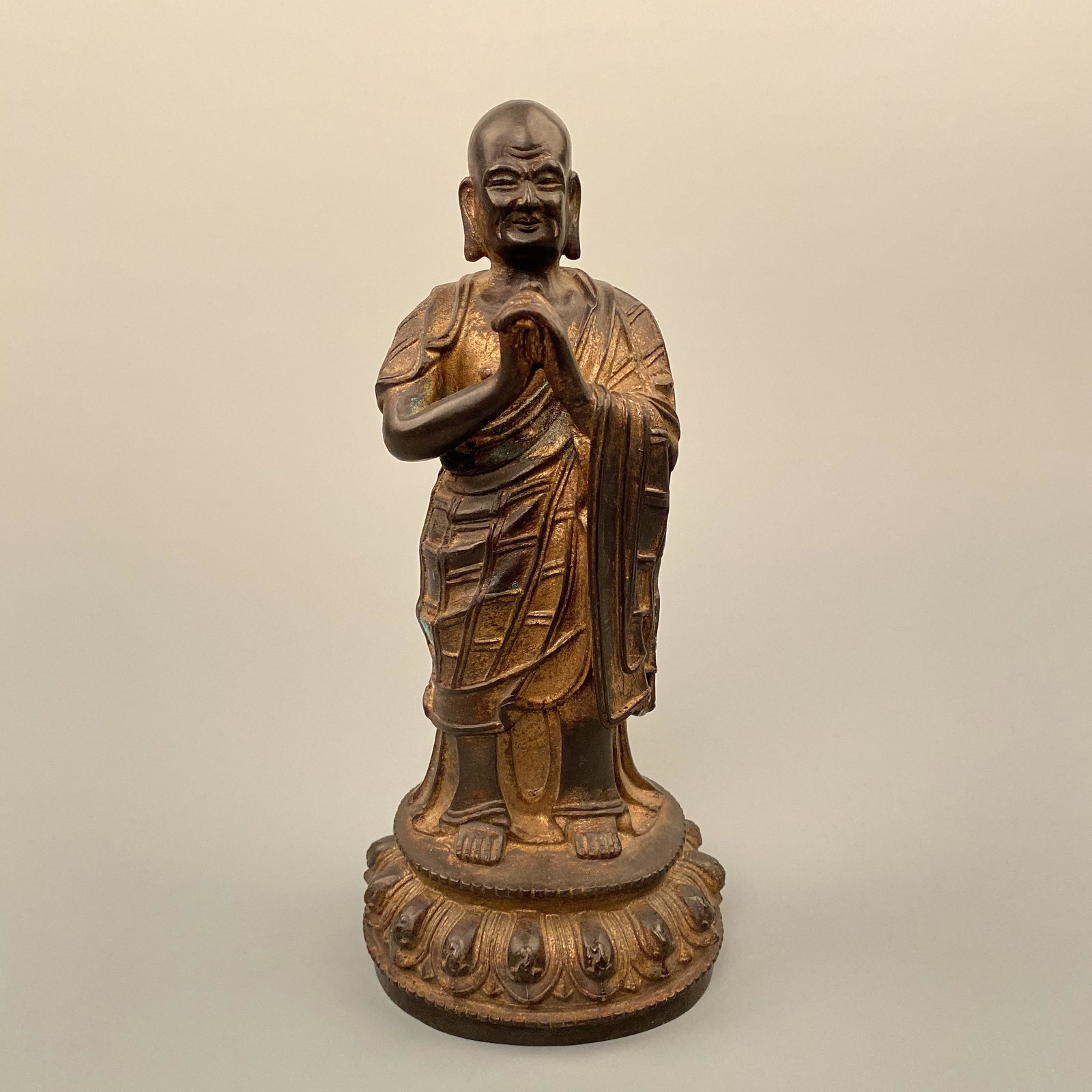 Chinese Bronze Buddha Statue: Chinese Bronze Buddha Statue 9-7/8'' H; 4-3/8'' W; 4.2 lb Shipping: We are able to pack and ship this item to an address in the United States via UPS Ground or USPS Priority Mail for $40.00. Tracking 