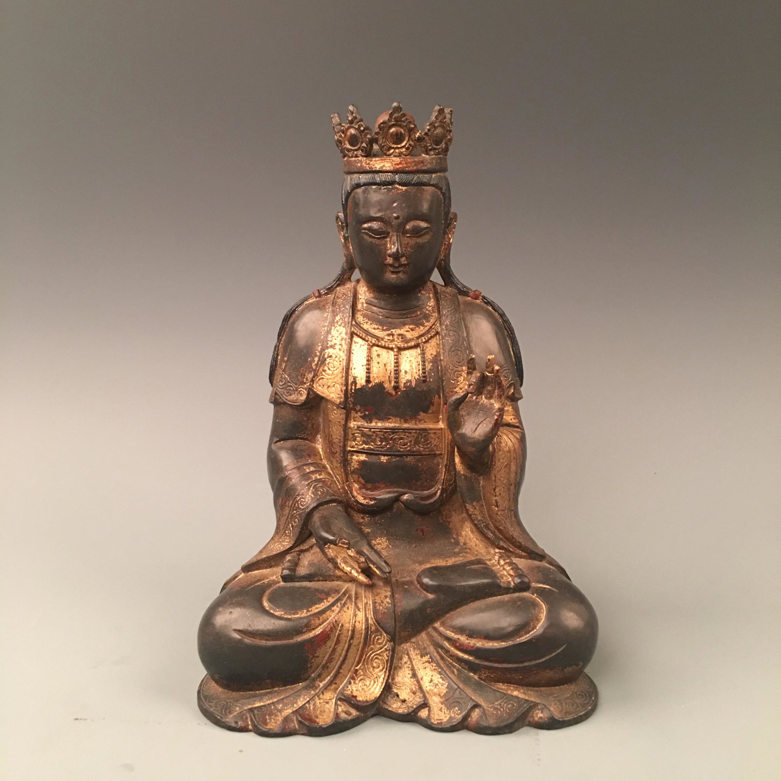 Chinese Gold Painting Figure of Guanyin: Chinese Gold Painting Figure of Guanyin 10'' H, 7'' W; 5.8 lb Shipping: We are able to pack and ship this item to an address in the United States for $35.00 via UPS Ground or USPS Priority Mail. Track