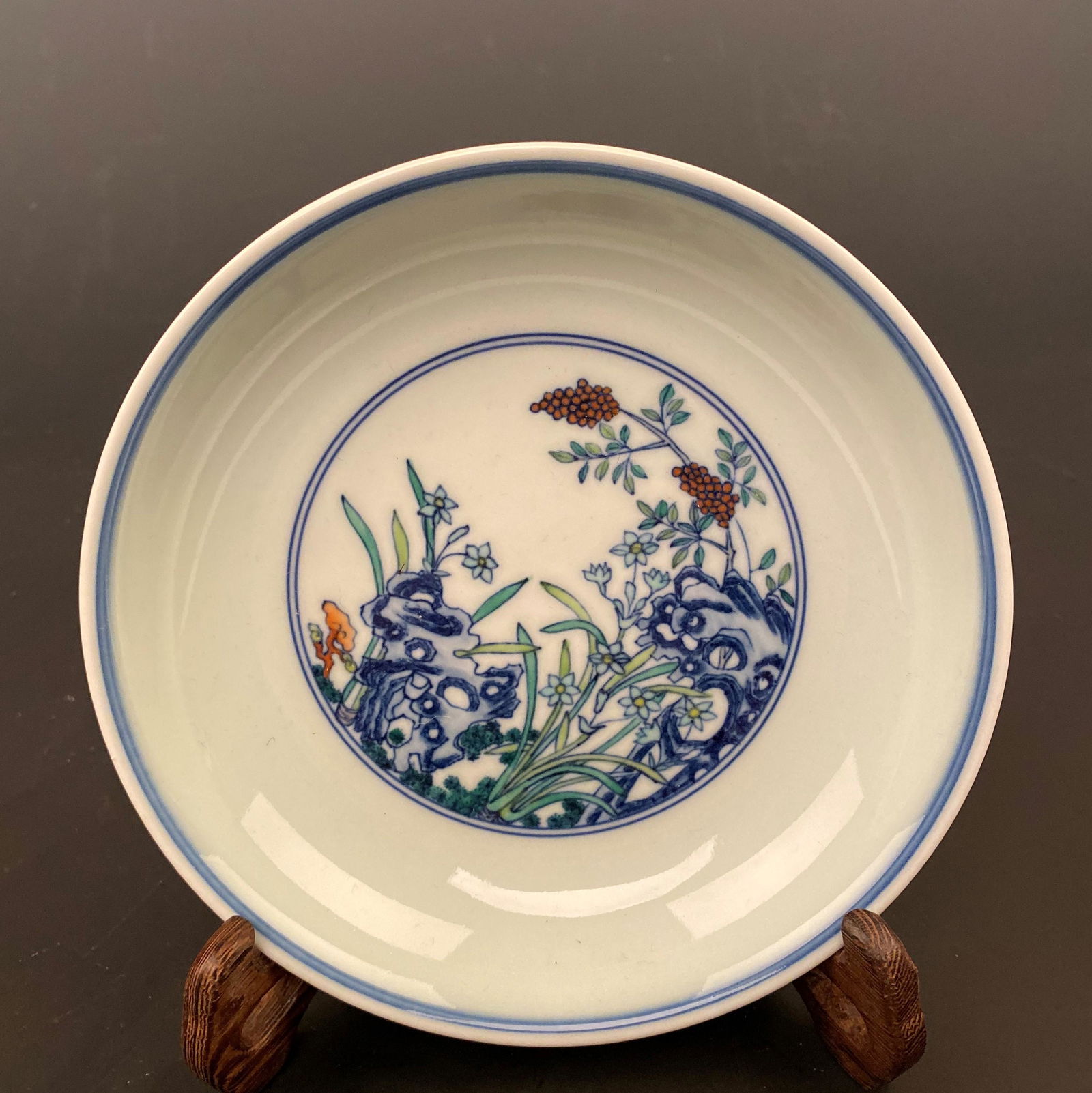 Chinese Doucai Figured Plate 'Yongzheng' Mark (1 of 4)