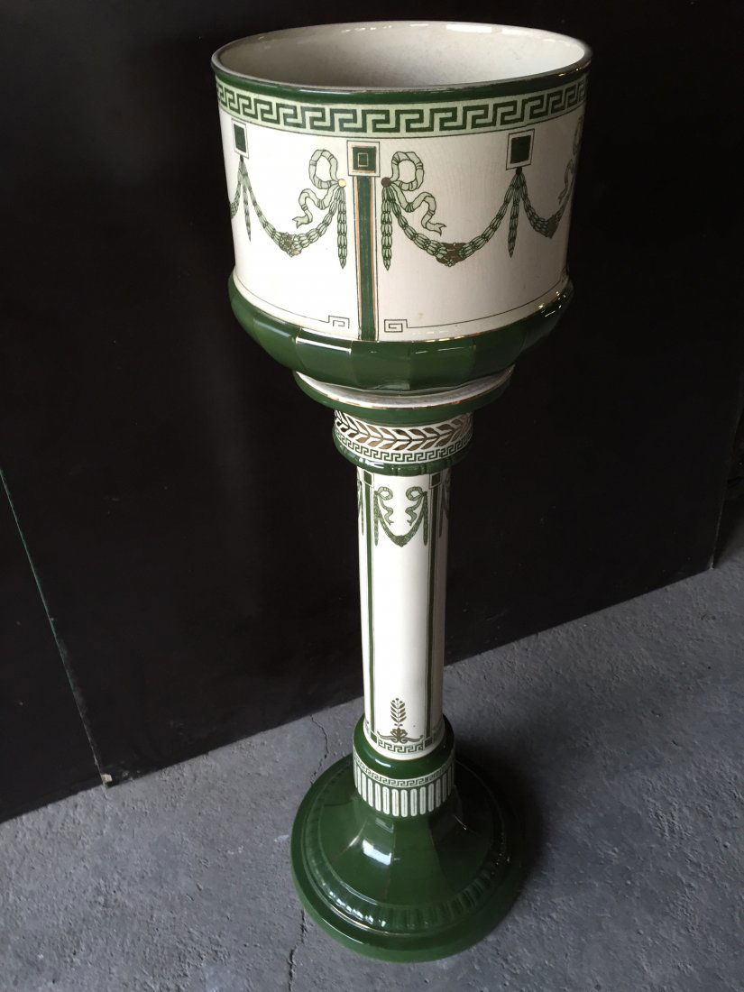 Basket of flower stand and bowl in porcelain Germany (1 of 3)