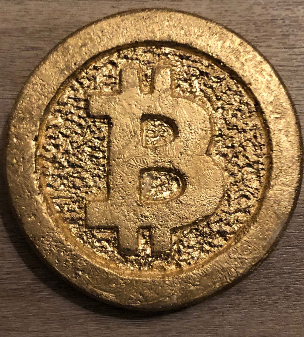 Bitcoin art item in Gold Style cast stone from Italy. (1 of 10)