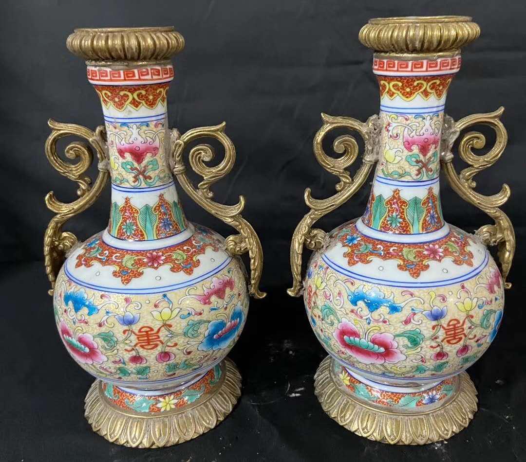 Qing Dys Pair of Flower White Basy Glaze Vase (1 of 1)