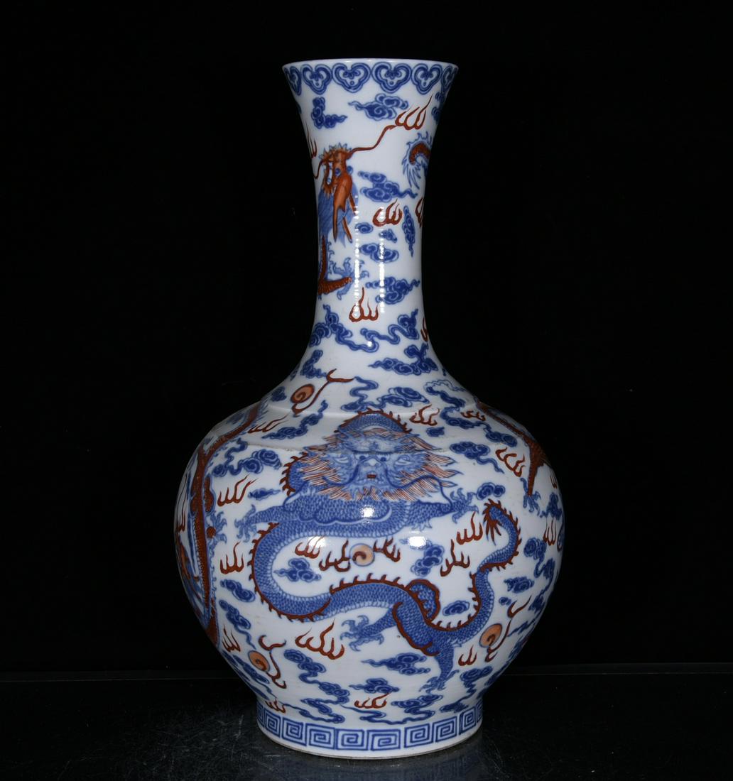 Qing Dynasty Guangxu blue-and-white alum and red (1 of 9)