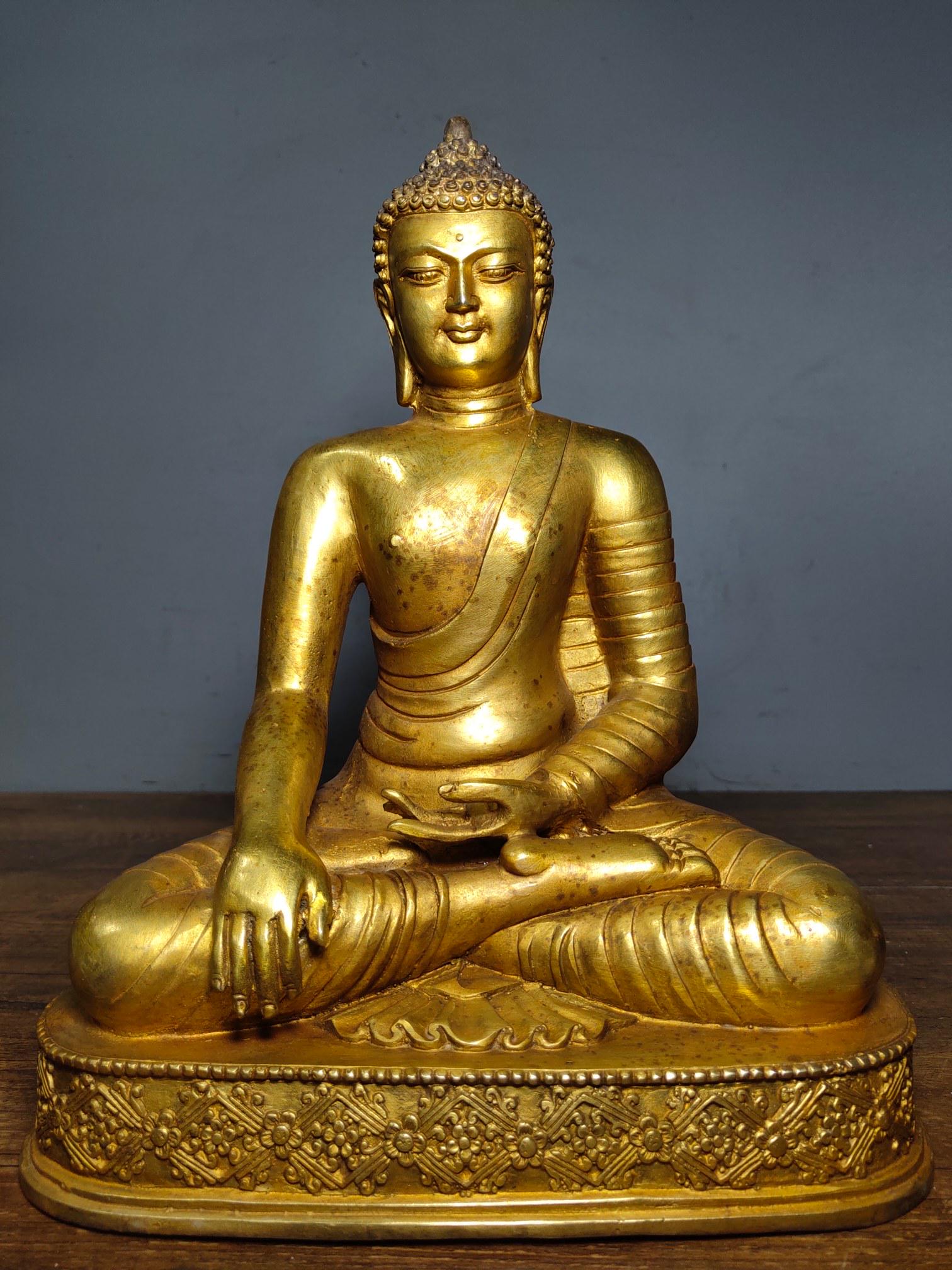 Old collection of pure copper gilt Buddha statues, a (1 of 9)