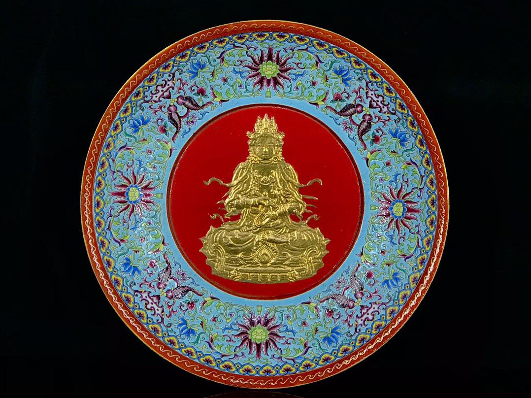 Qing Dynasty Yongzheng enamel embossed gilt Buddha (1 of 9)