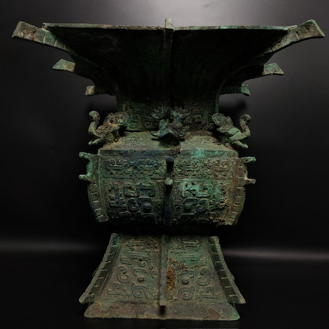 Shang and Zhou Bronze Four Sheep Square Zun Height: (1 of 9)