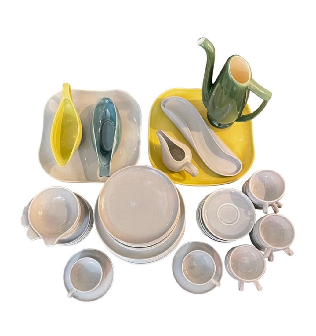 Set of Mid Century Modern Russel Wright Dinnerware for Steubenville, 60 pieces total (1 of 6)