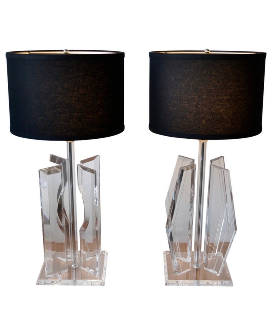Pair of Monumental Size Mid Century Modern Lucite Table Lamps, 1970's (1 of 5)