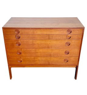Mid Century Modern Teak Sideboard, Five Drawers for Flatware and Linens, Denmark: Mid Century Modern Danish teak sideboard with five drawers for flatware, cutlery, napkins and linens. Top two drawers lined in green felt, labeled authentic Danish in two drawers. 28.50" tall x 35" lo