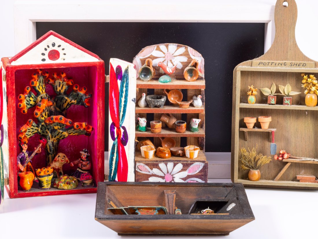 Mexican Pottery in Display, Potting Shed Display, Roombox Display and Peru Display (1 of 12)