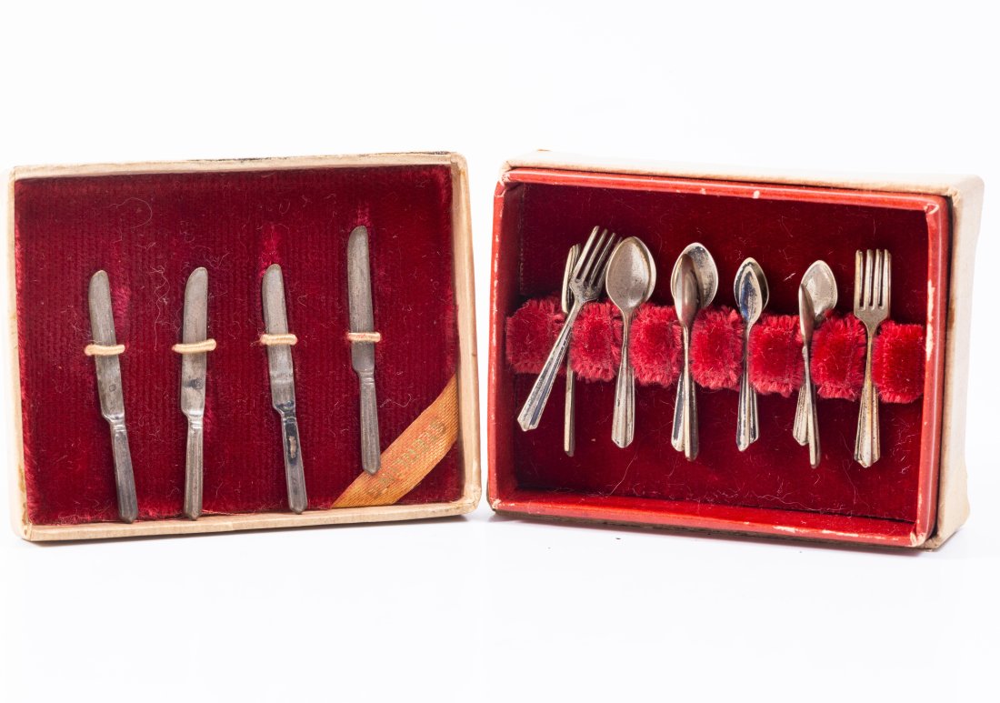 Sterling Silver Boxed Cutlery, Doll Scale or 1:10 Scale (1 of 7)
