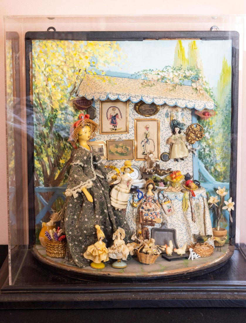 Lady Doll Diorama - "La Vie En Miniature" by Helen Bruce dated 1953 (1 of 14)