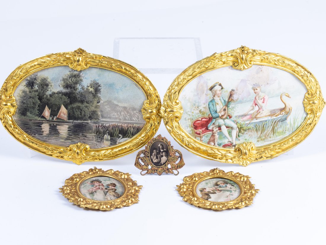 4 Oval Ormolu Picture Frames with Vintage Pictures, Erhard & Sohne (1 of 11)