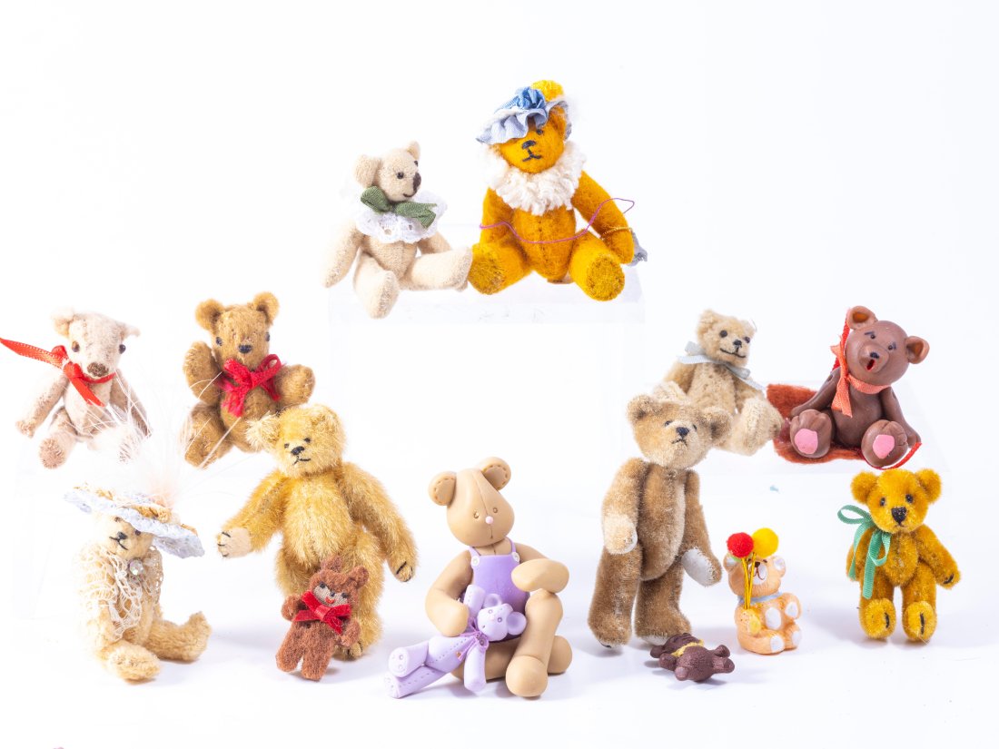 Collection of 14 Small Teddy Bears, Dollhouse Scale (1 of 12)