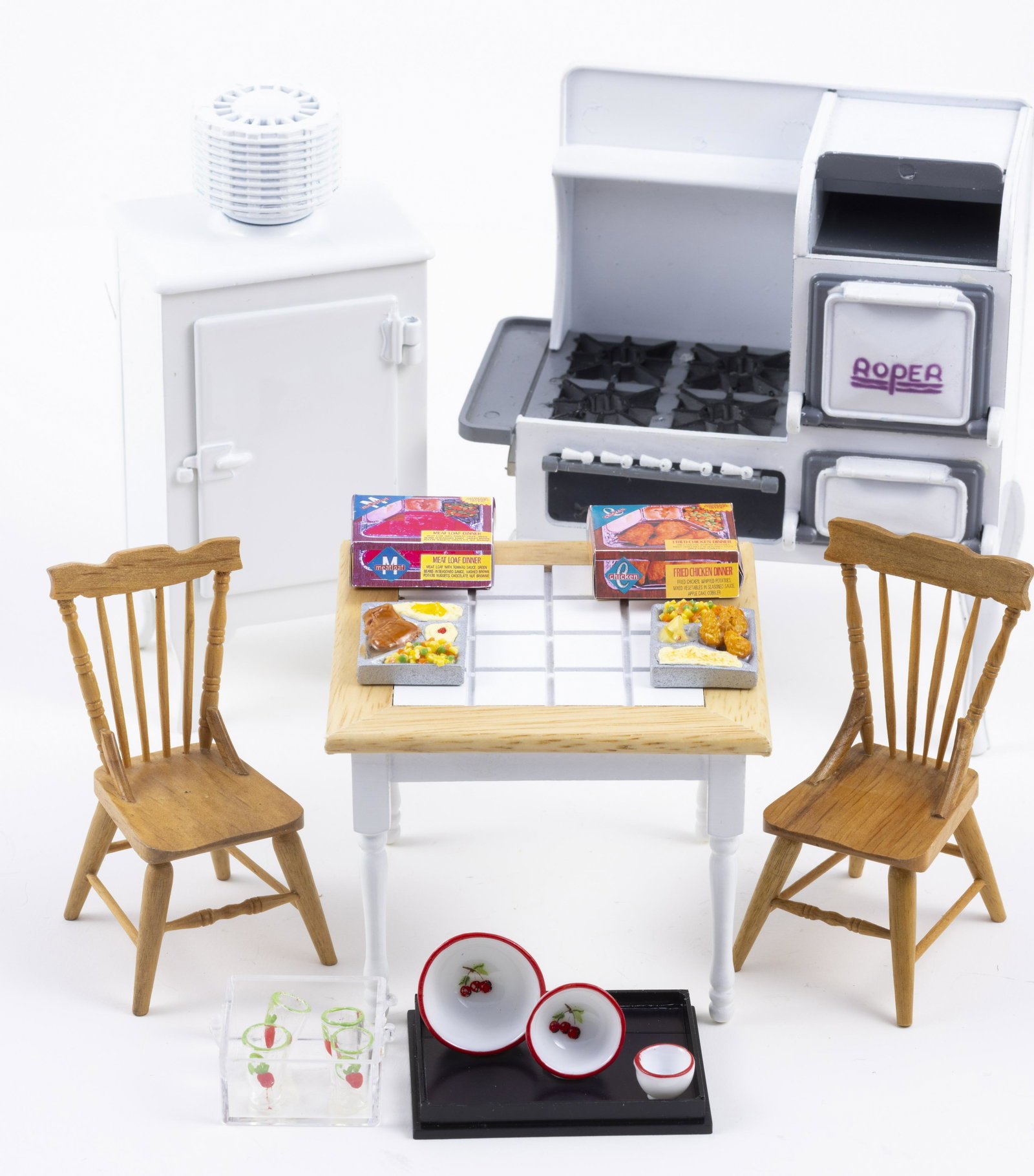 1950's Kitchen Roper Stove & Icebox with Table & Chairs with Cherries Accessories (1 of 12)