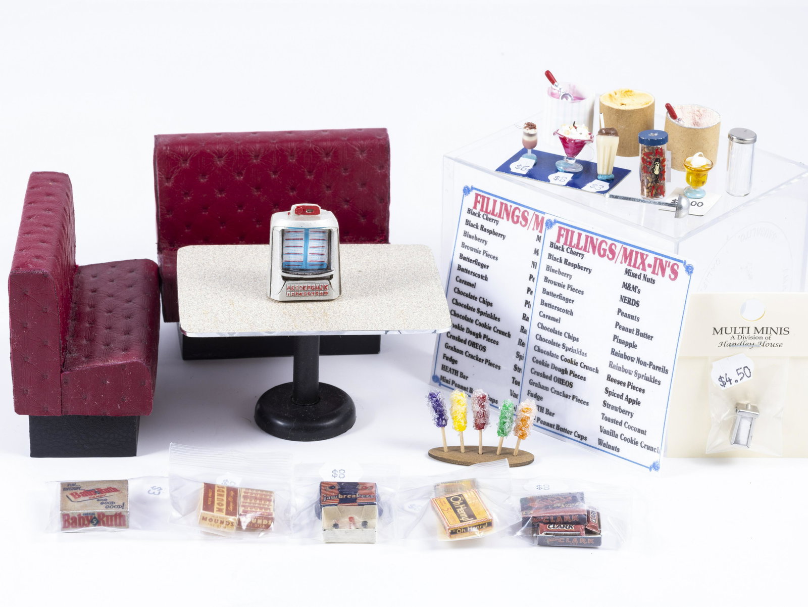 Diner Booth & Table with Lots of Accessories (1 of 14)