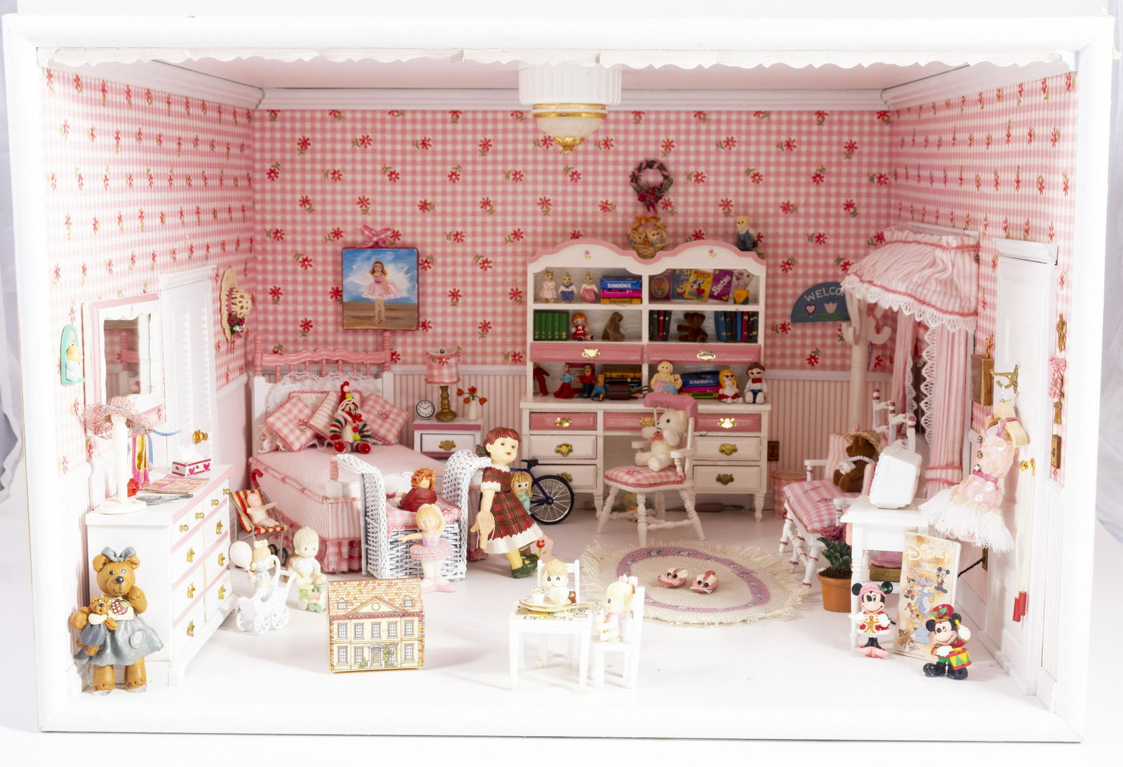 Little Girl's Pink Decorated Roombox Filled with Toys (1 of 10)