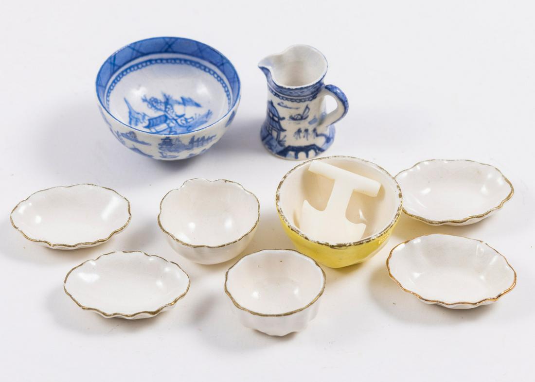 Deborah McKnight Blue & White Pottery & LB Pottery Pieces (1 of 9)