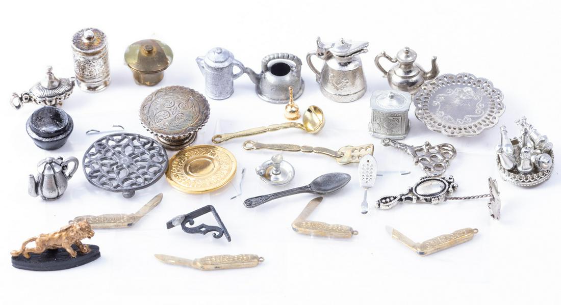 English and American Pewter and Metal Kitchen & Accessory Pieces (1 of 9)