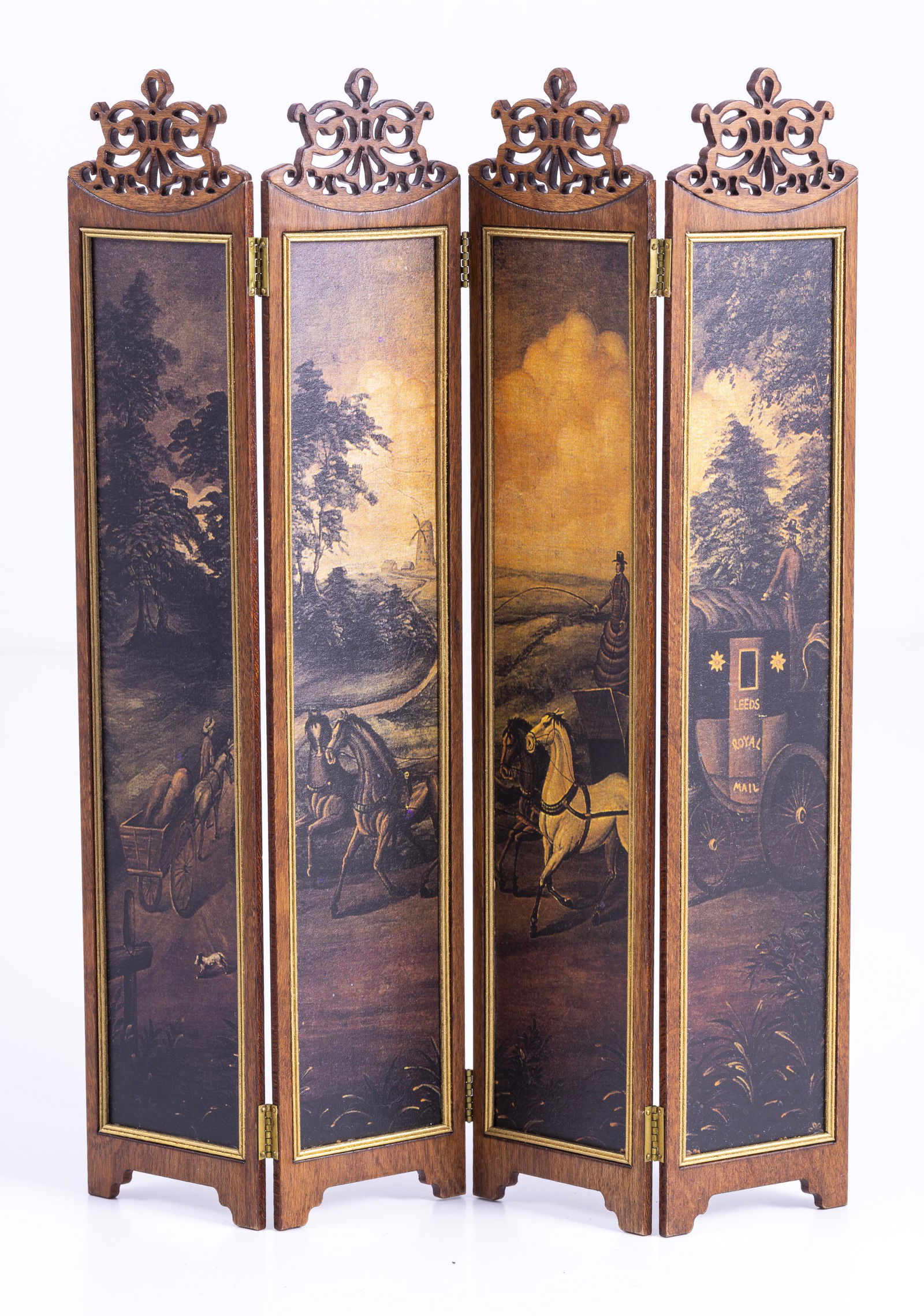 Brooke Tucker 4 Panel Screen with Horse & Carriage Décor (1 of 4)