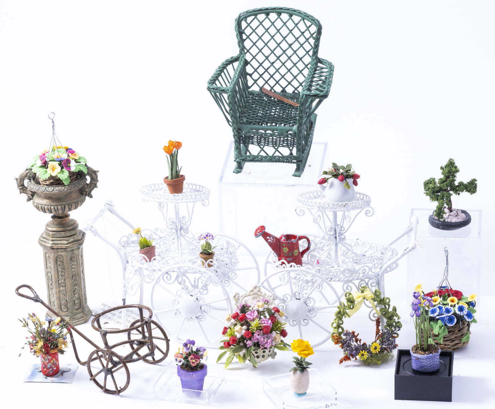 Wire Wicker Outdoor Furniture with Pretty Flowers (1 of 11)