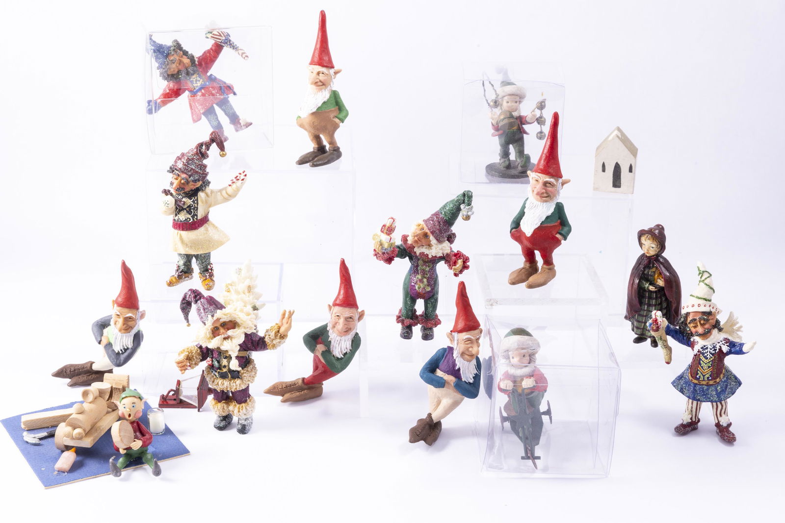 Henderson Figures, Signed Santa Elf Working On Wooden Train, And Gnomes (1 of 8)