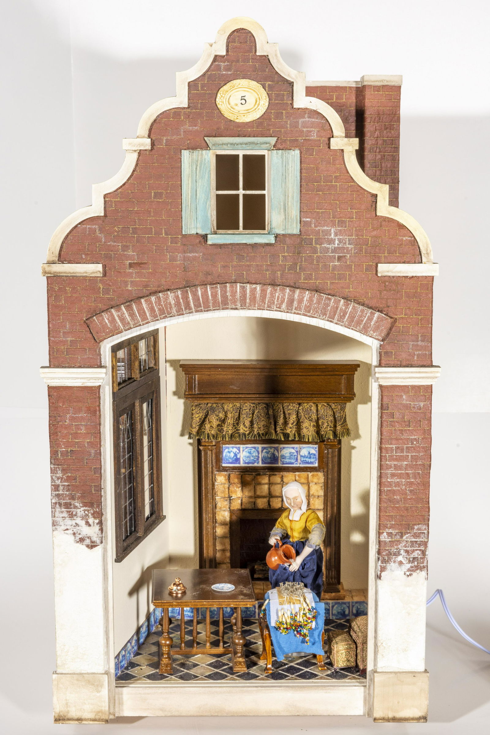 Bluette Meloney Decorated Vermeer Decorated Roombox by Molly Cromwell (1 of 8)