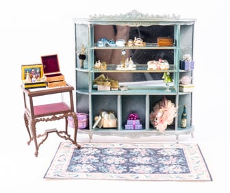 Ladies Shop Display with Perfumes, Shoes & More with Bespaq Display