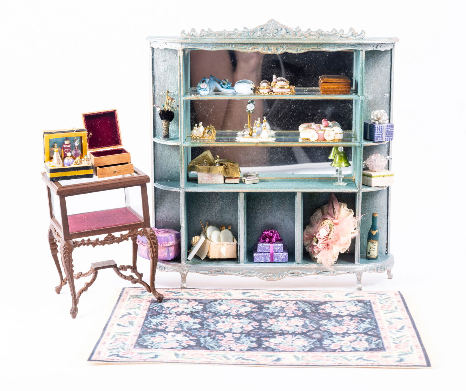 Ladies Shop Display with Perfumes, Shoes & More with Bespaq Display (1 of 9)