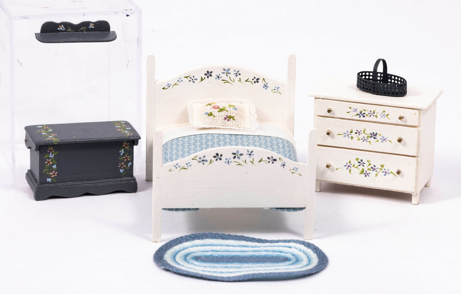 Half Scale or 1:24 Scale Hand Painted Bedroom Set (1 of 10)