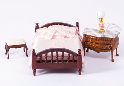 Half Scale or 1:24 Bedroom with Oil Lamp