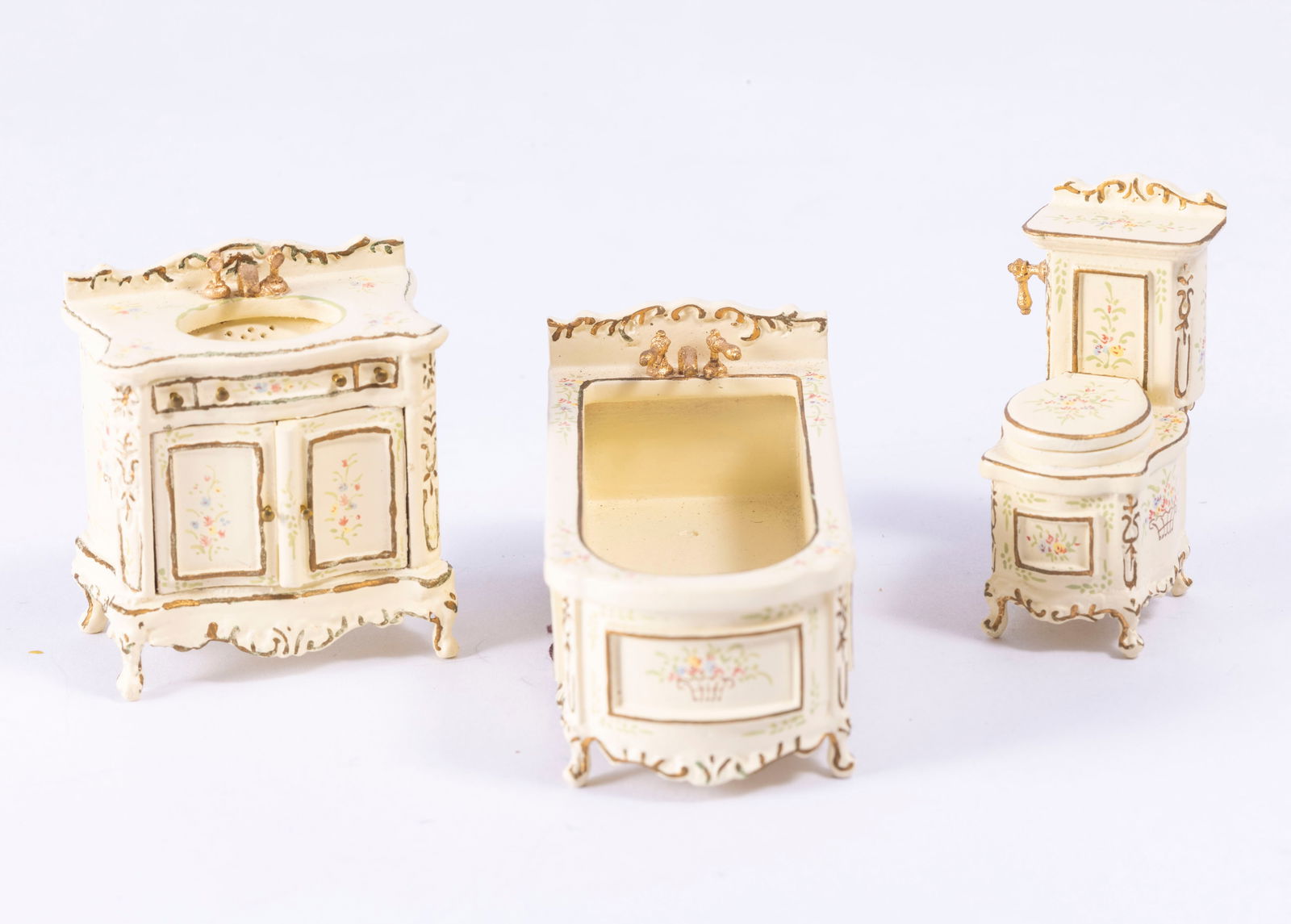 Hand Painted Bespaq Bathroom Set in 1:24 Scale or Half Scale (1 of 7)