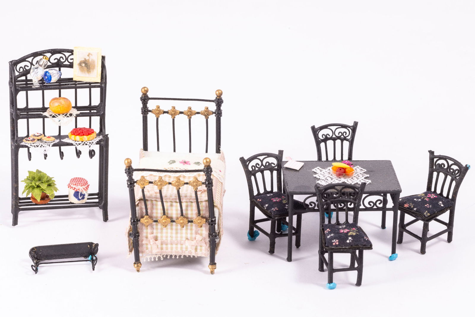 Decorated Black Metal Kitchen set & Bed in 1:24 Scale (1 of 10)