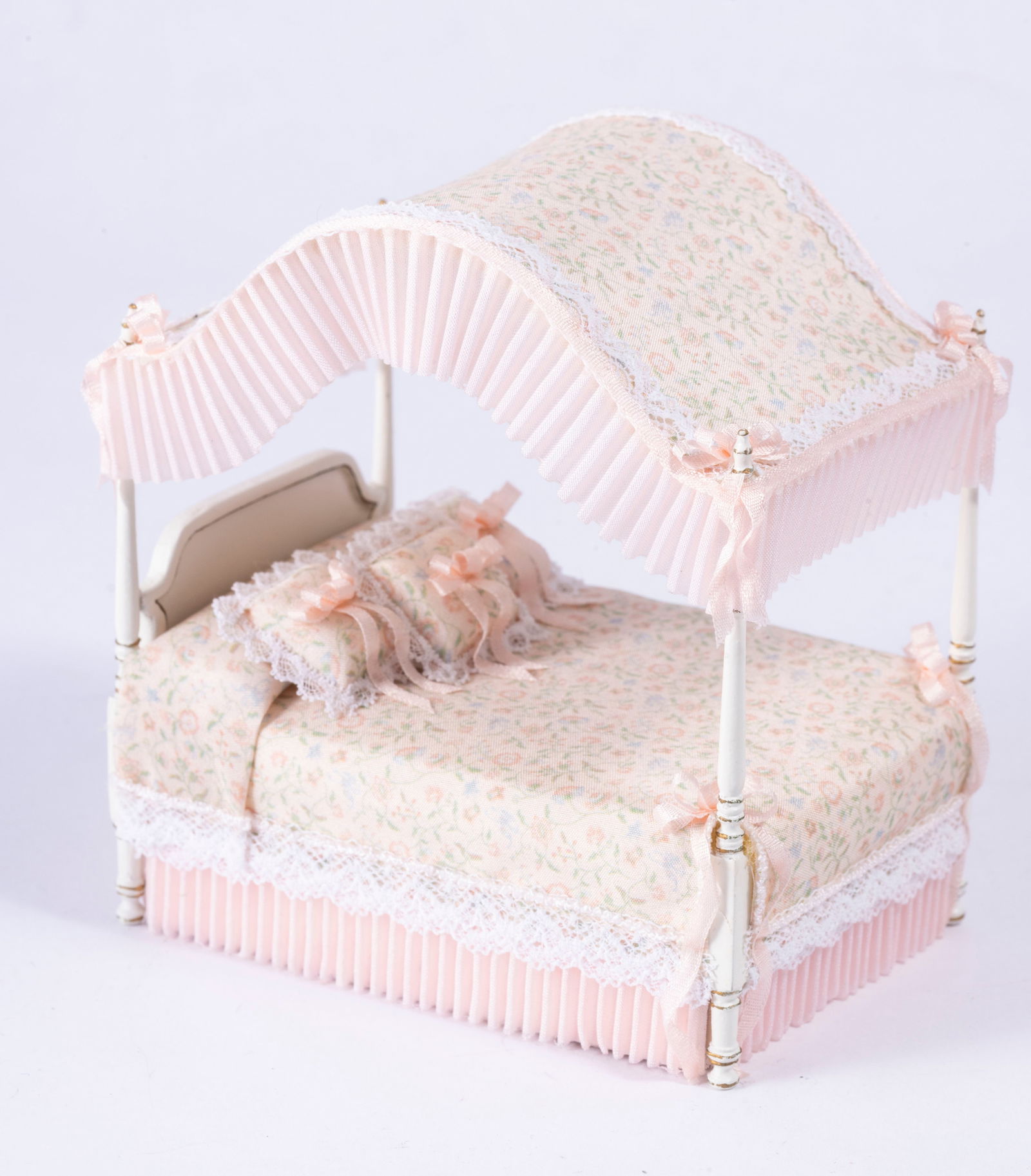 1:24 Decorated Canopy Bed in Pinks & Florals With Furniture (1 of 5)