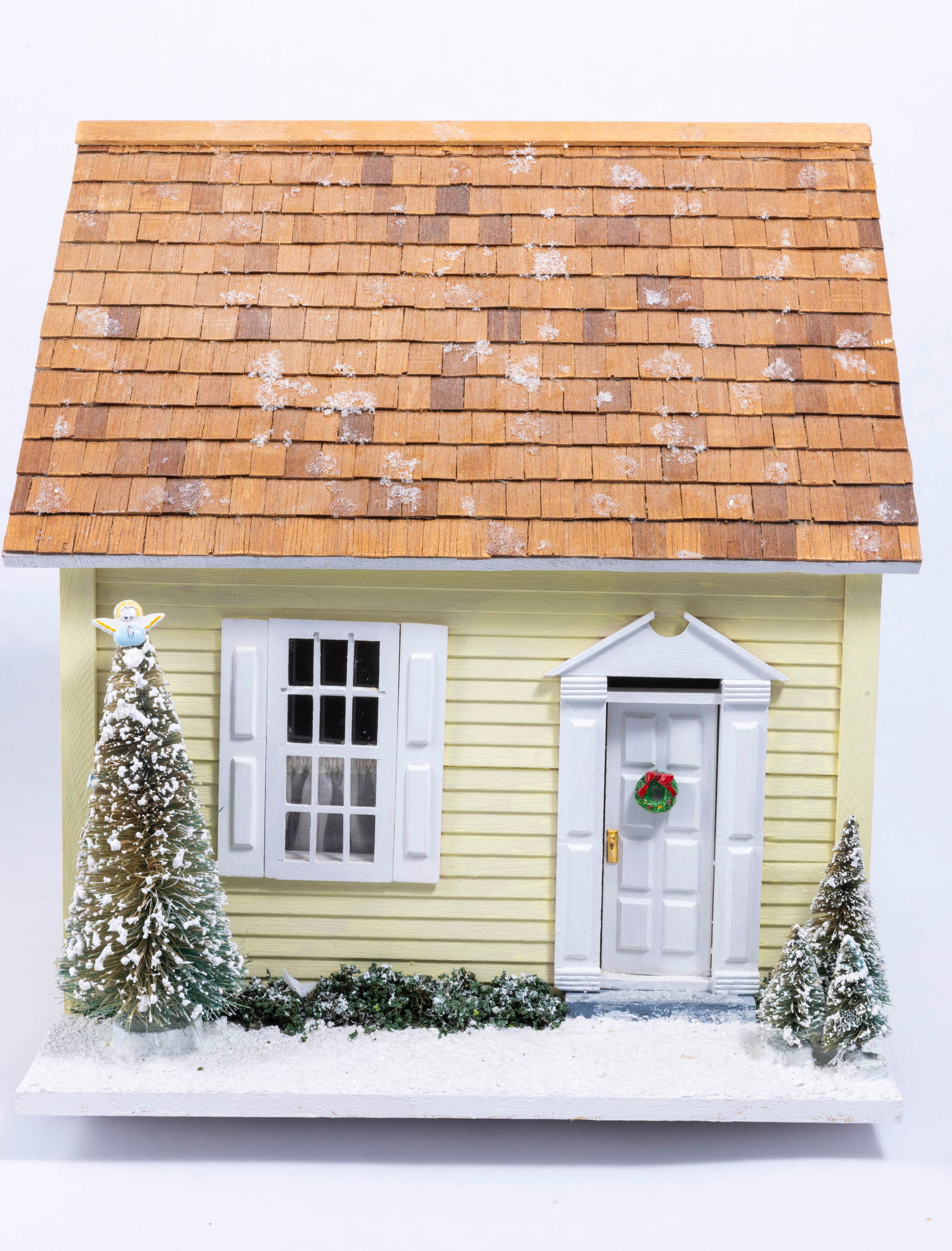 Half Scale or 1:24 Scale Yellow Cottage (1 of 5)