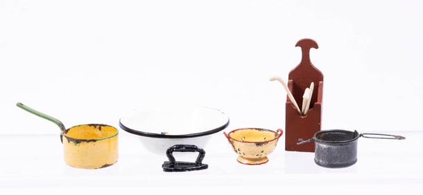 Handmade Old Fashioned Kitchen Accessories with Enamelware