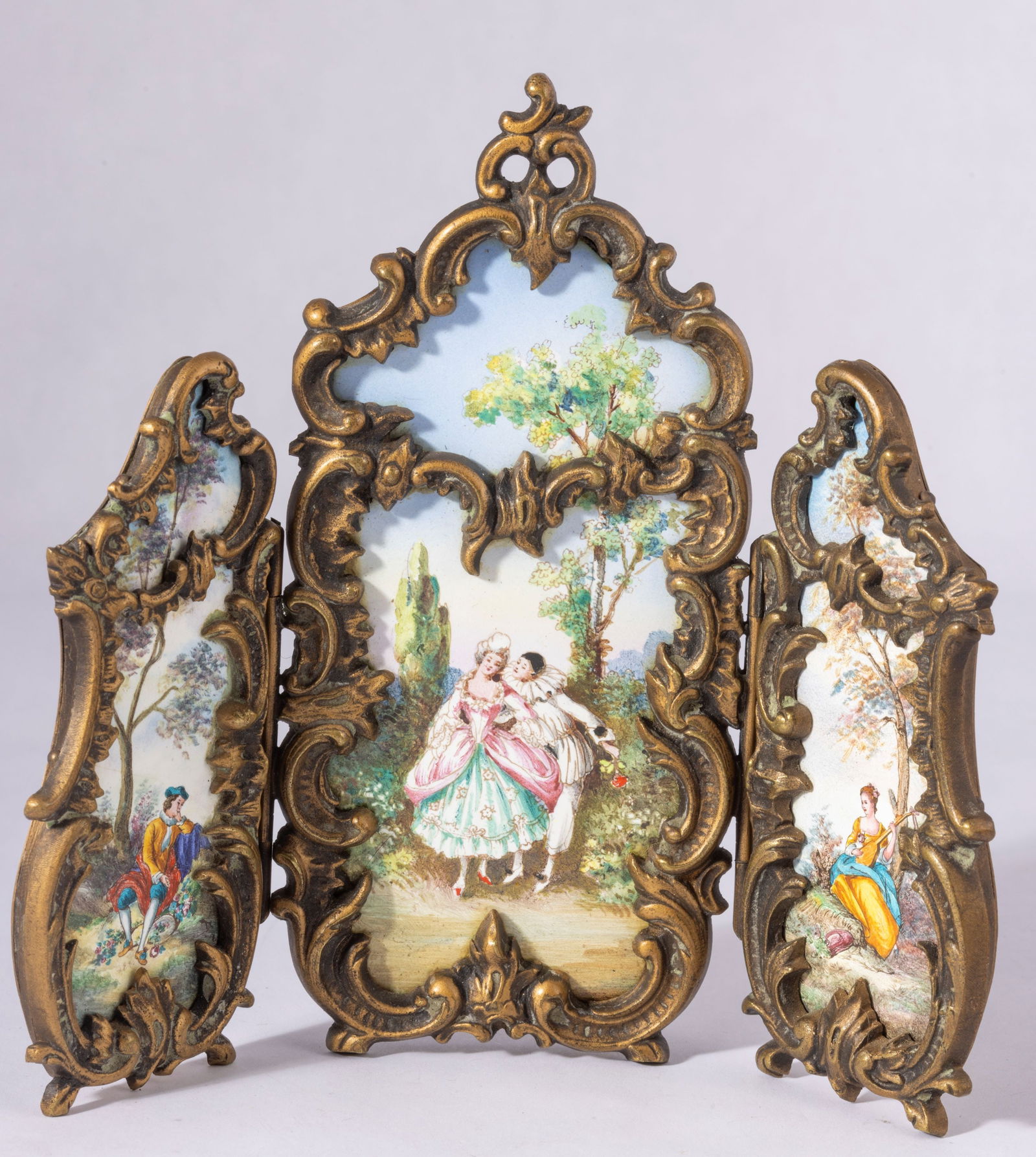 Vintage 3 Panel Screen with Renaissance Picture (1 of 3)