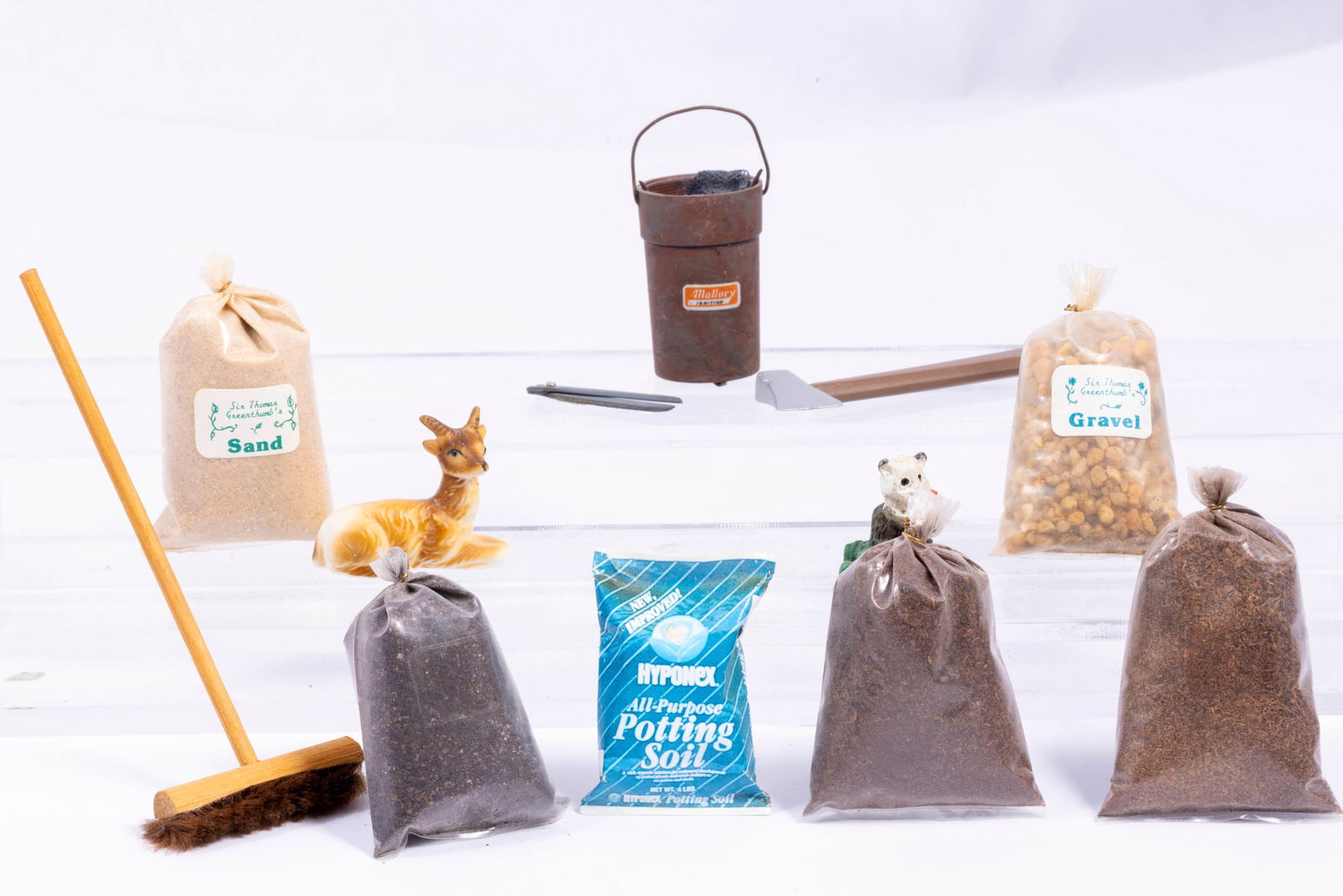 Gardening Tools & Accessories by Wright Guide Miniatures & More (1 of 16)