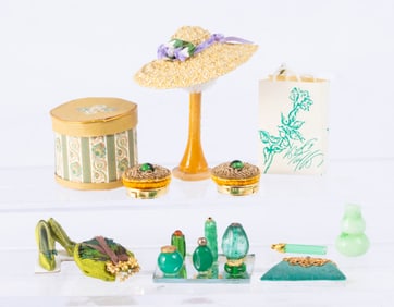 Ladies Shoes/Hat & Accessories in Greens